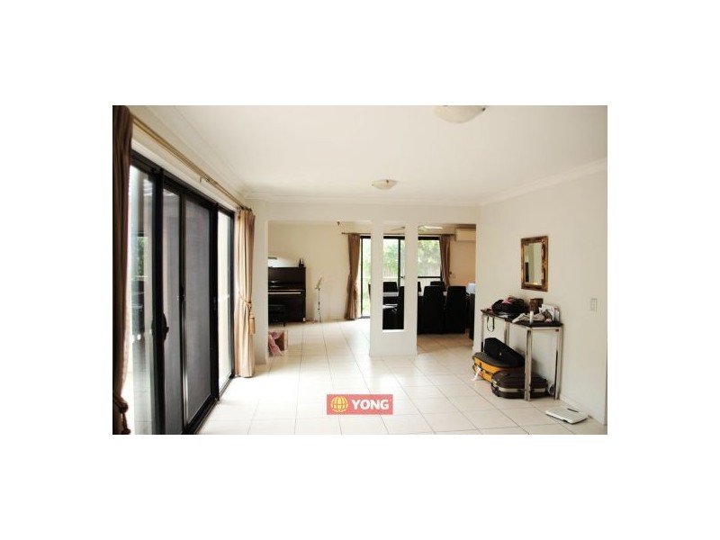 129 Didbrook, Robertson QLD 4109