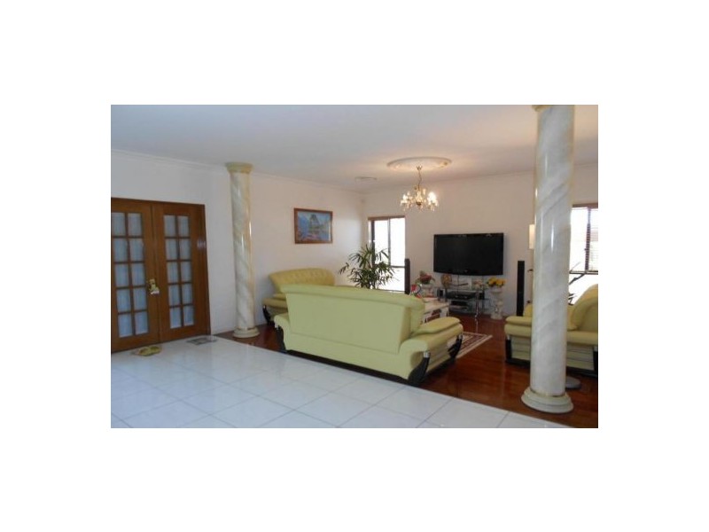 62. Demigre St, Eight Mile Plains QLD 4113