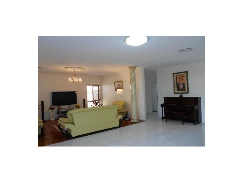 62. Demigre St, Eight Mile Plains QLD 4113