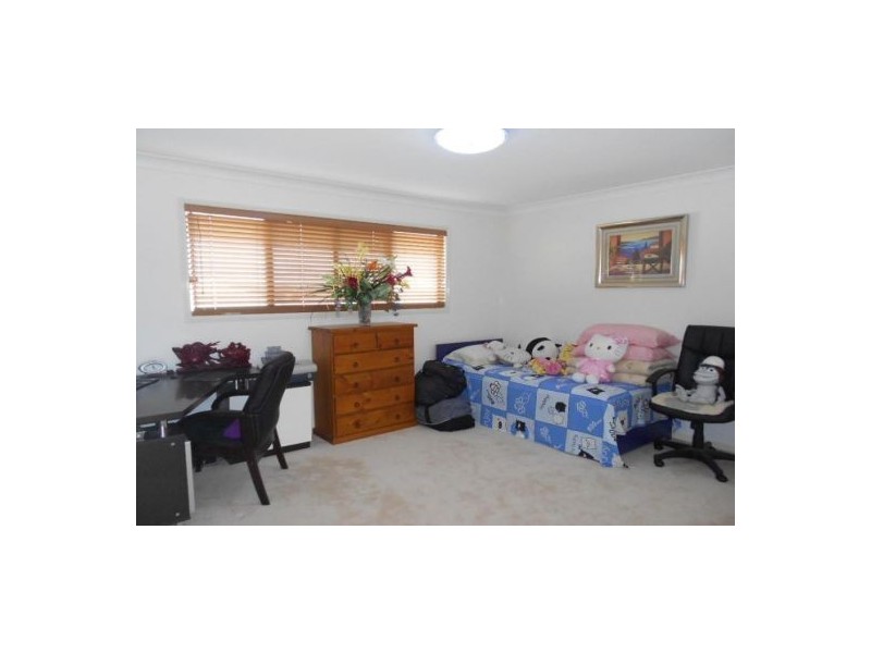 62. Demigre St, Eight Mile Plains QLD 4113