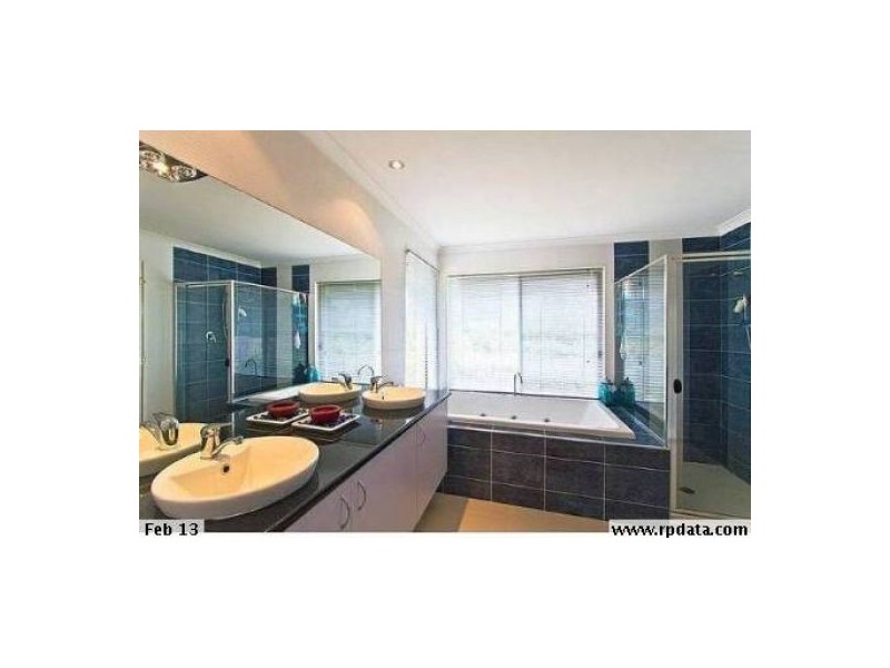 16 Slipstream Rd, Coomera Waters QLD 4209