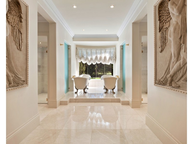 49 Tallebudgera Connection Road | Bellagio La Villa, Tallebudgera QLD 4228