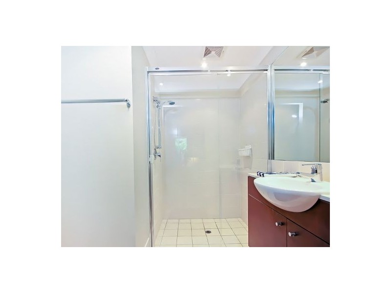 Unit 2/8 Ridge Street, Greenslopes QLD 4120