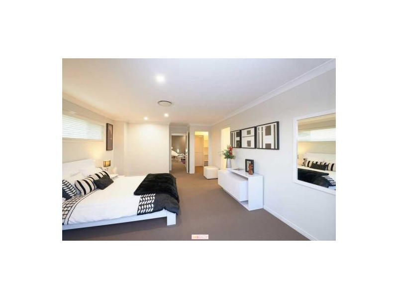 11 Mcdermott Pde, Rochedale QLD 4123