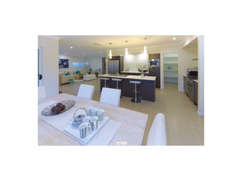 11 Mcdermott Pde, Rochedale QLD 4123