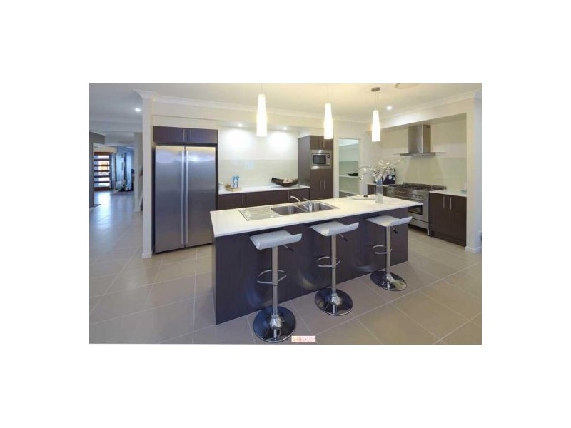 11 Mcdermott Pde, Rochedale QLD 4123