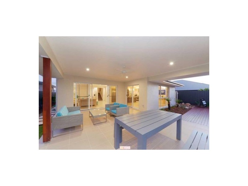 11 Mcdermott Pde, Rochedale QLD 4123