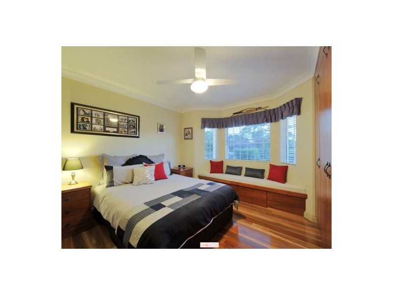 3 Highbury Cl, Carindale QLD 4152