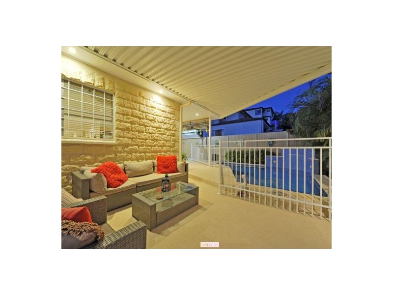 3 Highbury Cl, Carindale QLD 4152