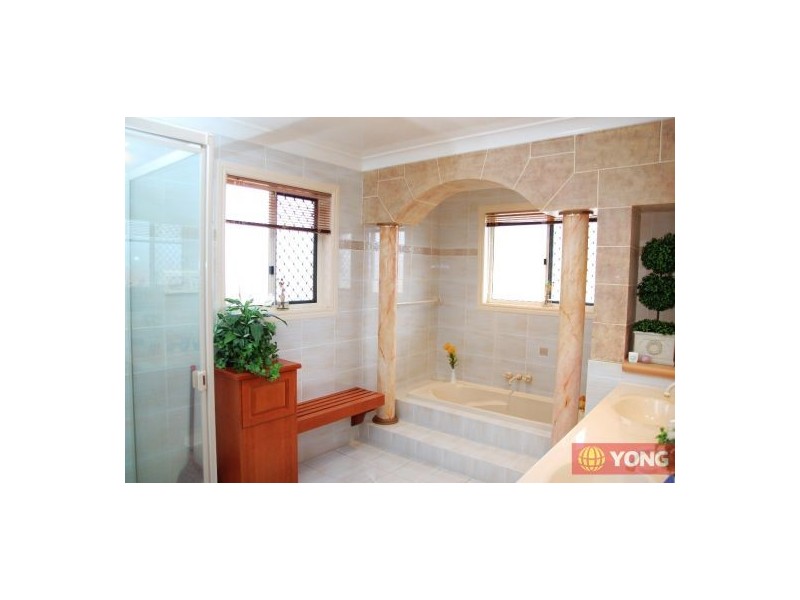 26 Kensington Way, Sunnybank Hills QLD 4109