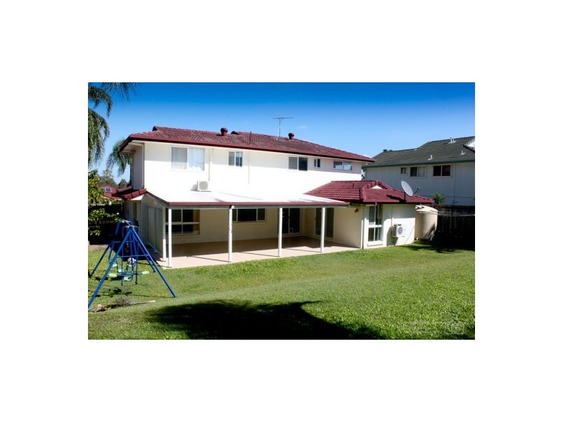 8 Swan Lake Cr, Calamvale QLD 4116