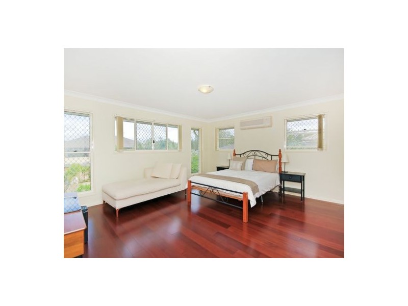 25 The Parkway, Stretton QLD 4116