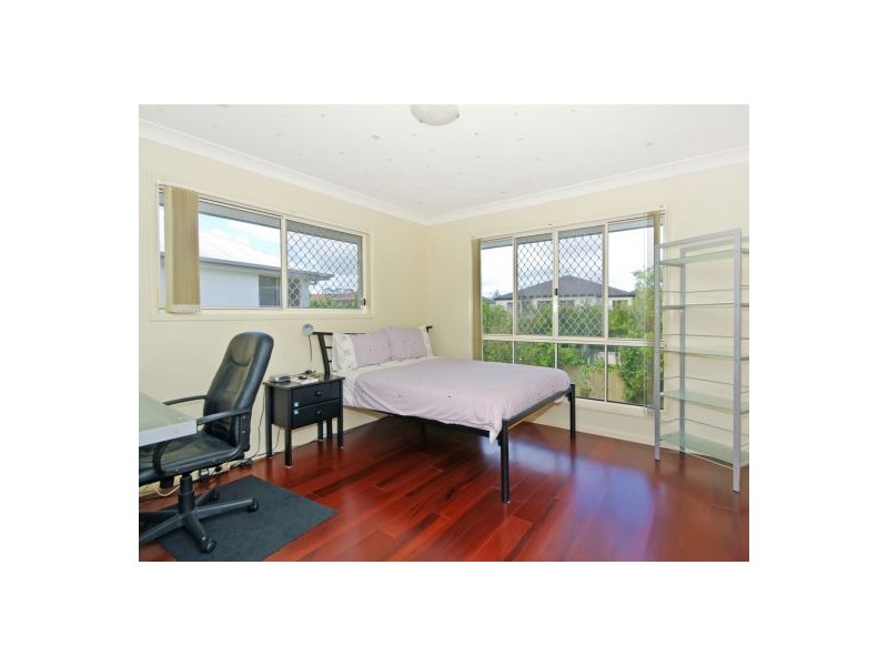 25 The Parkway, Stretton QLD 4116