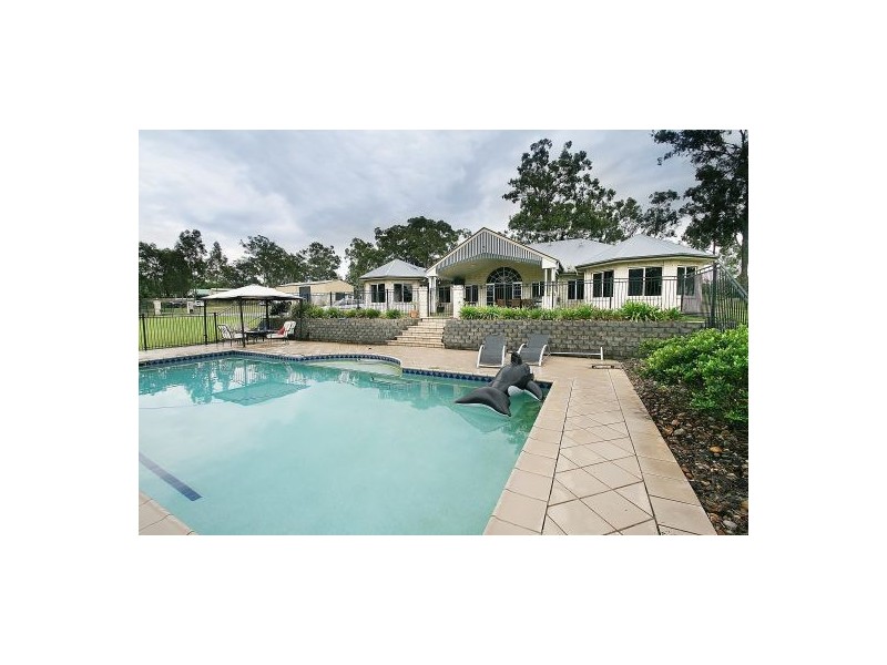 642. Middle Rd, Greenbank QLD 4124