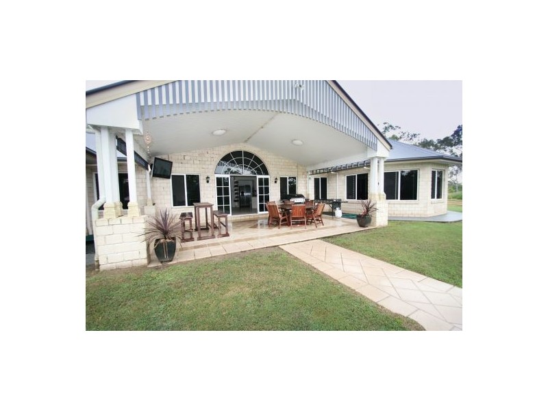 642. Middle Rd, Greenbank QLD 4124