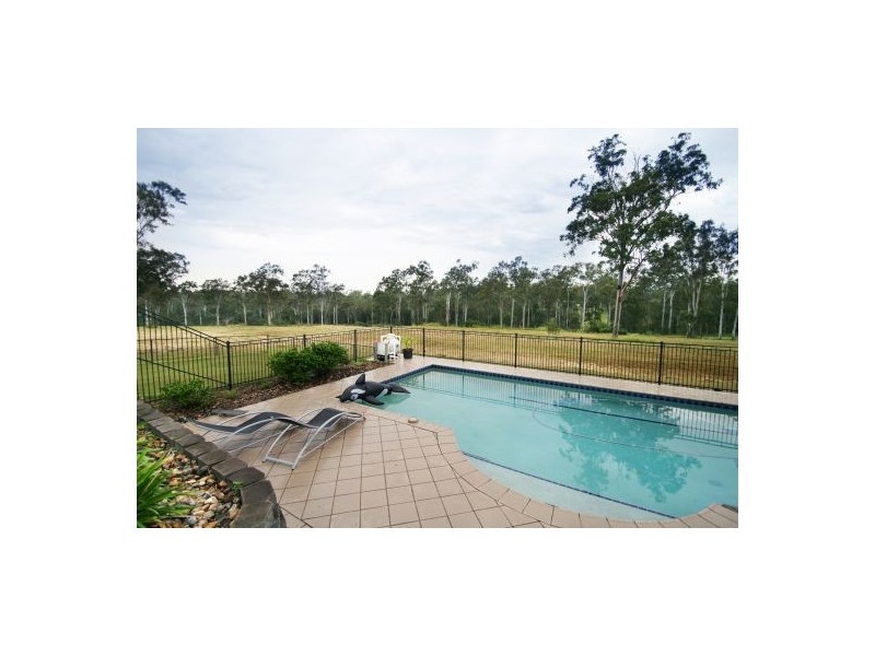 642. Middle Rd, Greenbank QLD 4124