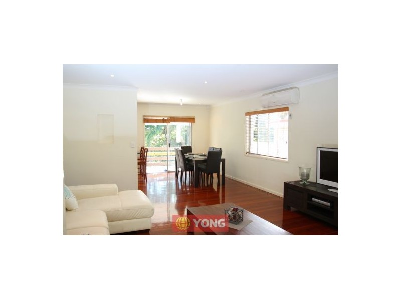 18 Laver St, Macgregor QLD 4109