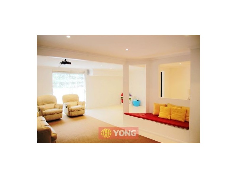 18 Laver St, Macgregor QLD 4109