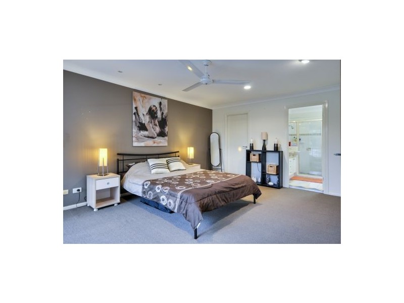 132 Kardella St, Stretton QLD 4116