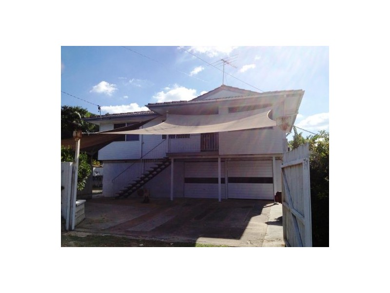 74 Lake Rd, Slacks Creek QLD 4127