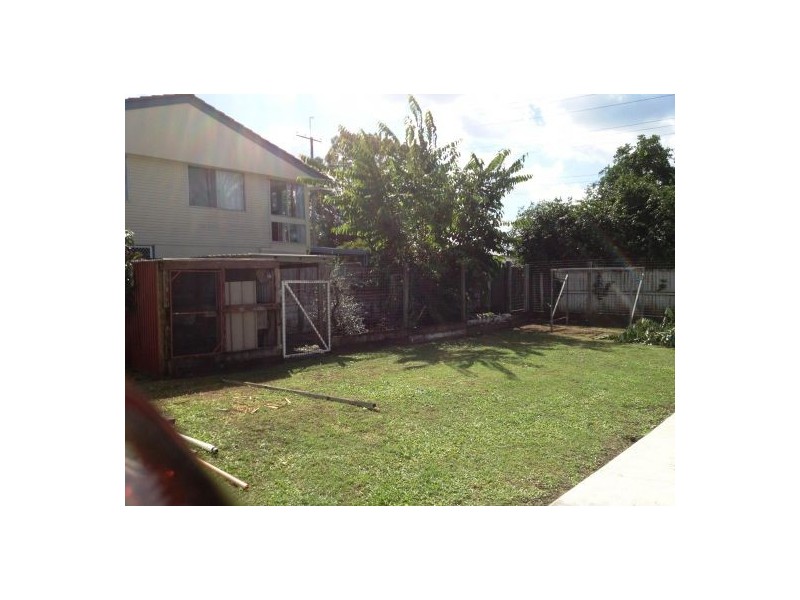 74 Lake Rd, Slacks Creek QLD 4127