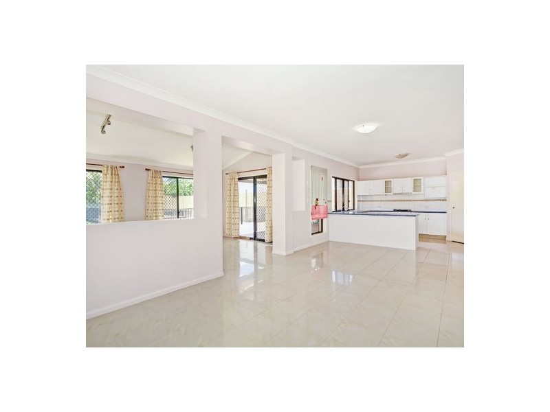 22 Raincliffe Pl, Calamvale QLD 4116