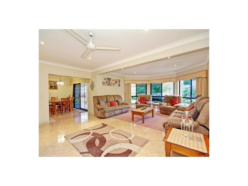 17 Vanderbilt St, Eight Mile Plains QLD 4113