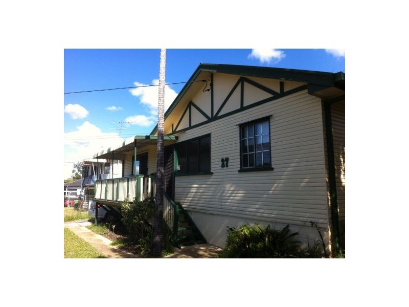 27 Mayes Av, Logan Central QLD 4114
