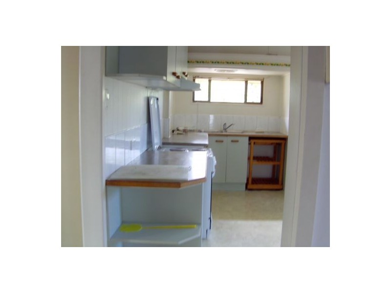 27 Mayes Av, Logan Central QLD 4114