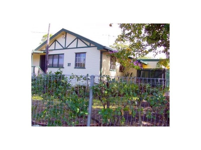 27 Mayes Av, Logan Central QLD 4114