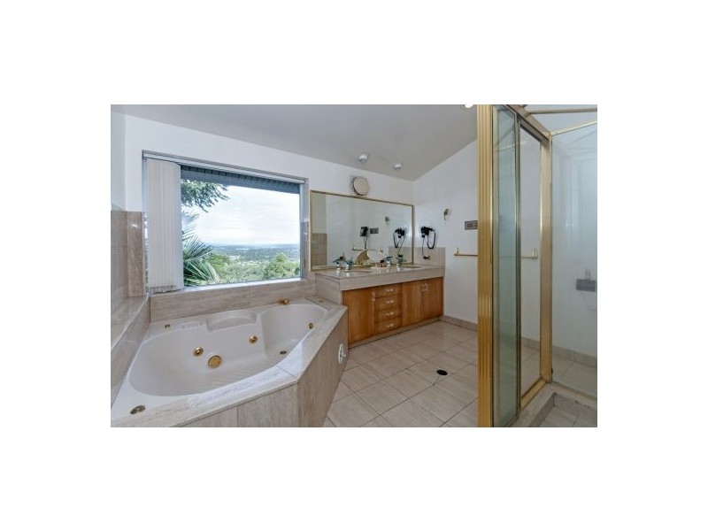 425 Springwood Road, Daisy Hill QLD 4127