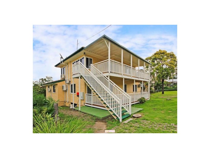 27 Roscoe St, Holland Park QLD 4121