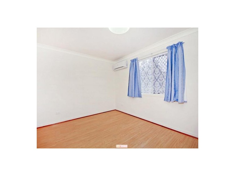 27 Roscoe St, Holland Park QLD 4121