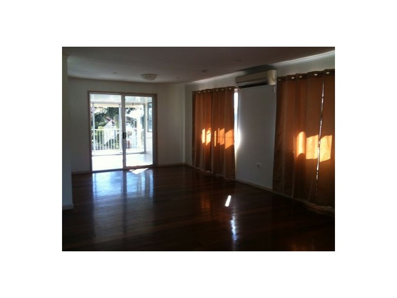 37 Estoril St, Robertson QLD 4109