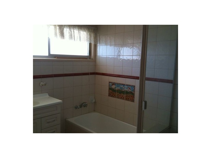 37 Estoril St, Robertson QLD 4109