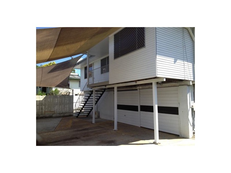 74 Lake Rd, Slacks Creek QLD 4127