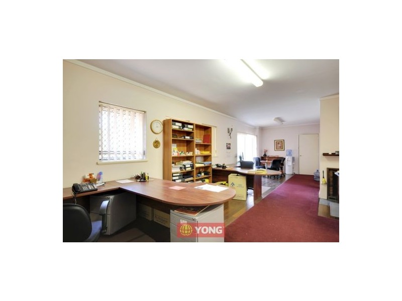 21 Yamal St (198 McCullough St), Robertson QLD 4109