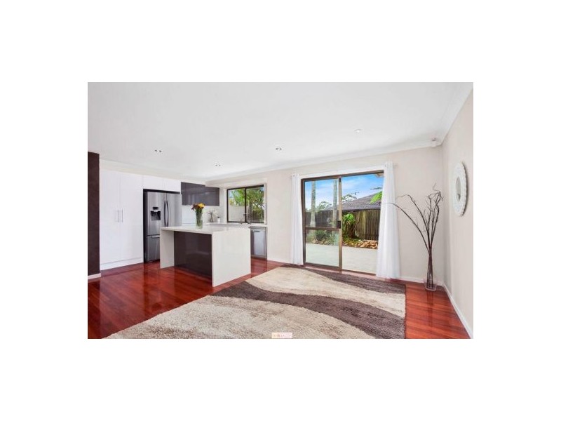 13 Hilarie Ave, Springwood QLD 4127