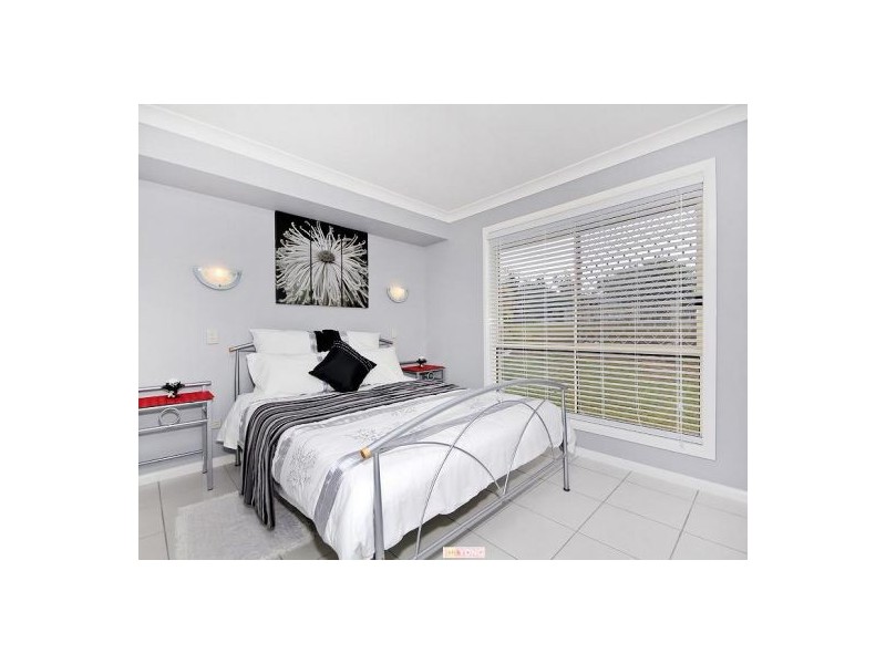 43-45 Wallaroo Crt, Greenbank QLD 4124