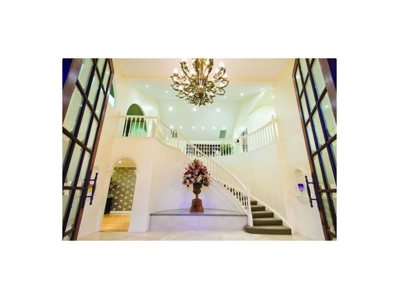 41 Fairway Pl, Carindale QLD 4152