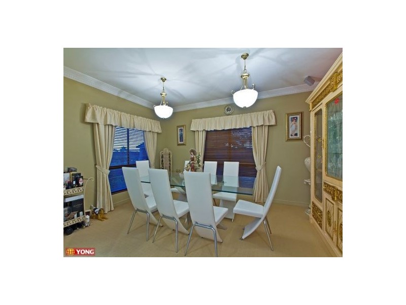 Stretton QLD 4116