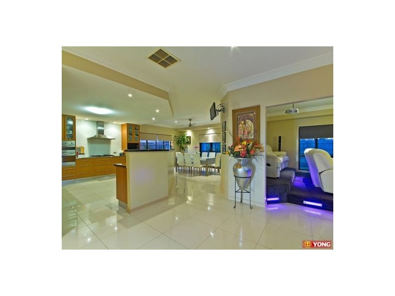 Stretton QLD 4116