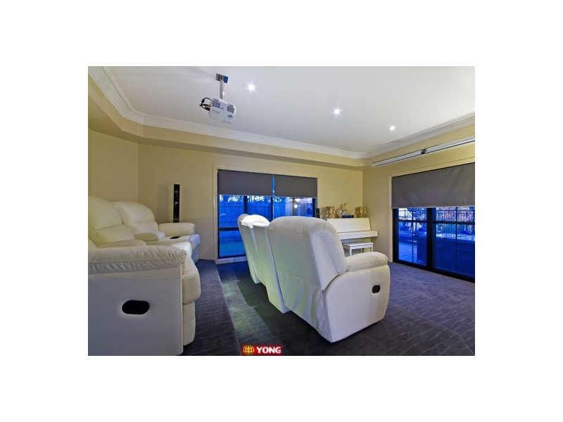 Stretton QLD 4116