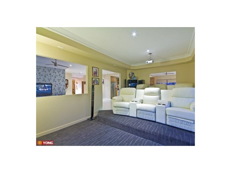 Stretton QLD 4116