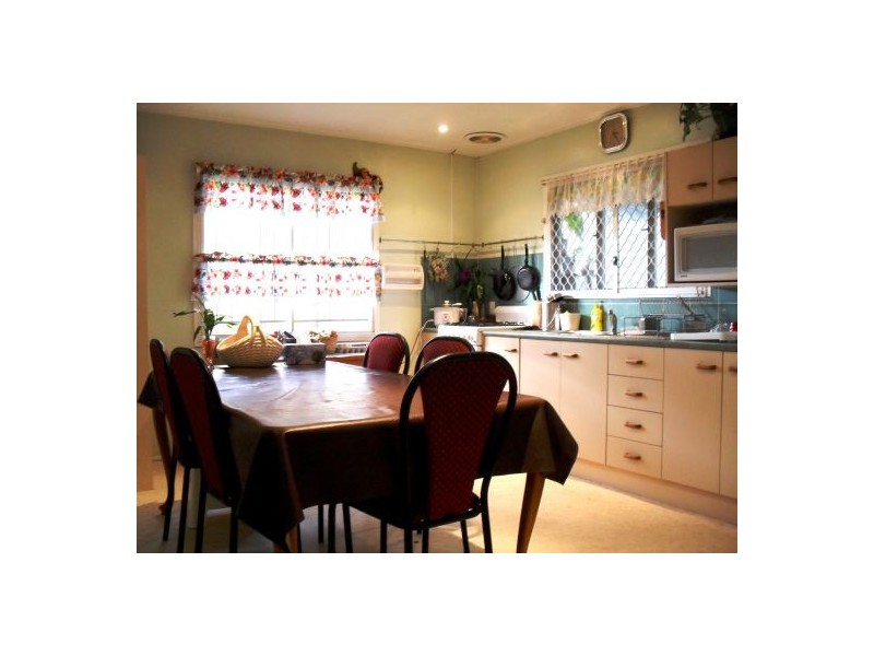 28 Mayes Avenue, Logan Central QLD 4114