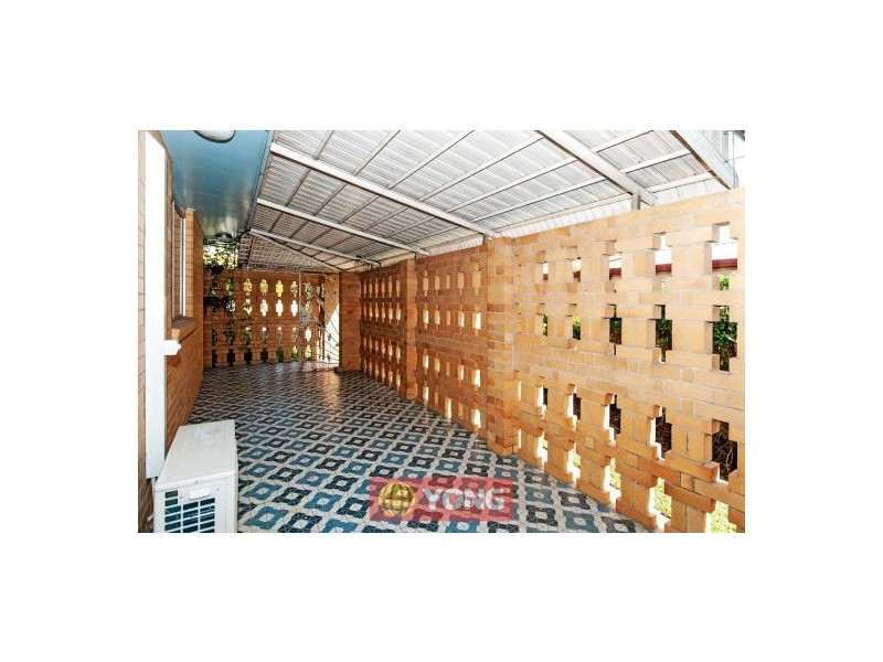 16 Laver St, Macgregor QLD 4109