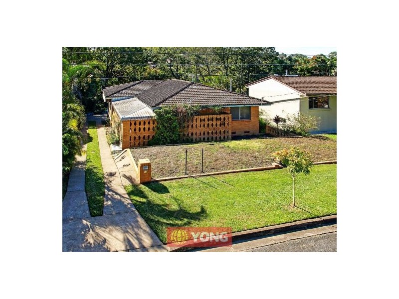 16 Laver St, Macgregor QLD 4109