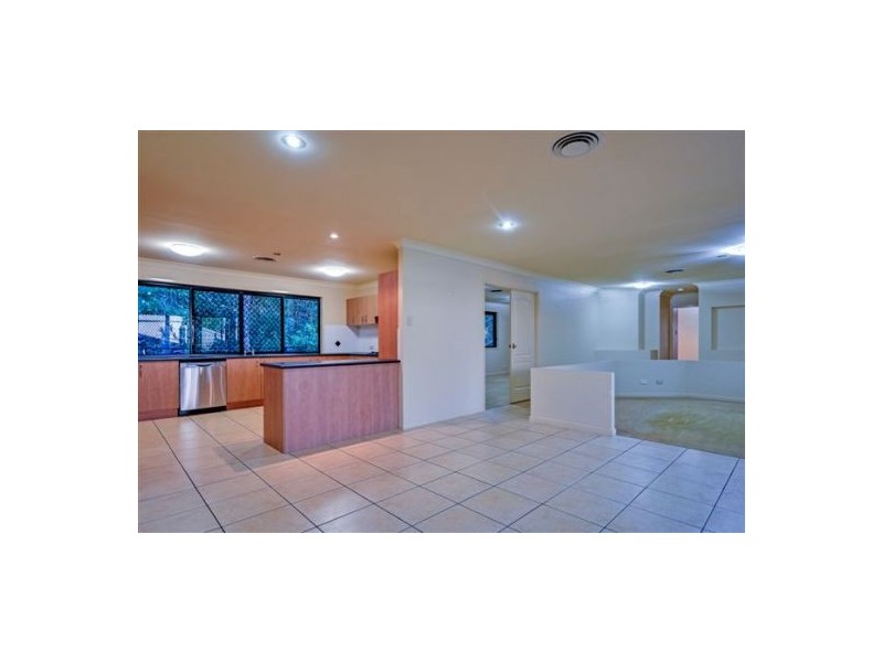 13 Cliff Cl, Wakerley QLD 4154