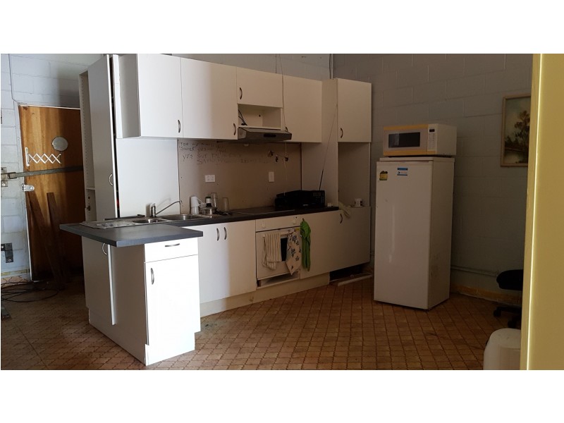 242 Jacaranda Avenue, Kingston QLD 4114