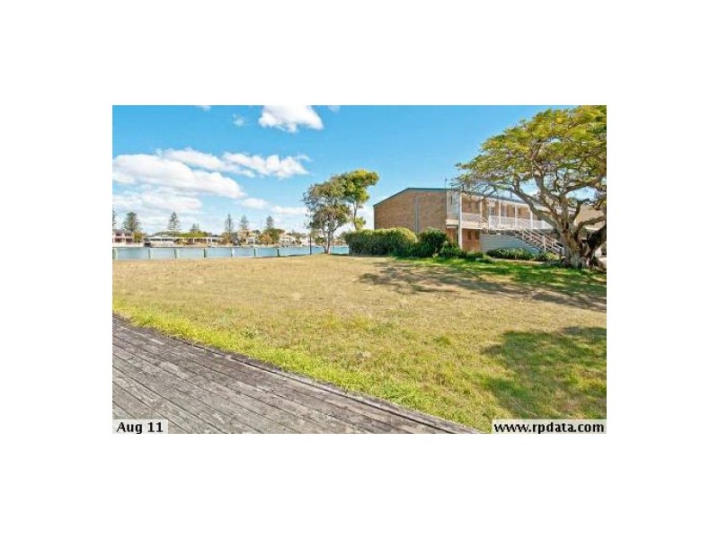 2 Holborow Cl, Surfers Paradise QLD 4217